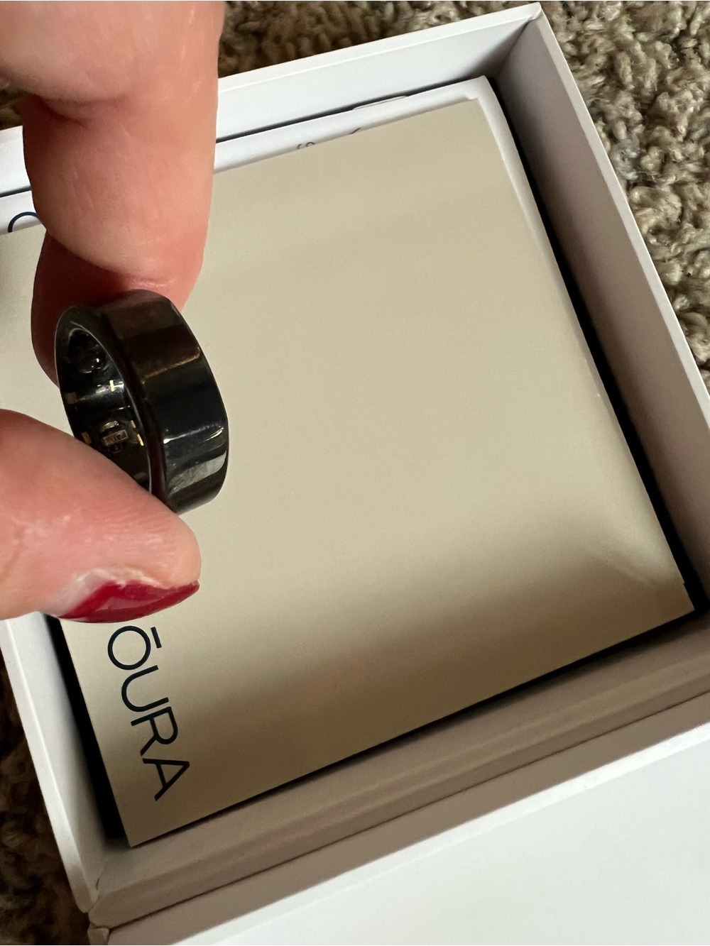 Oura Ring Sz 8 black gen 3 like new - Picture 3 of 9